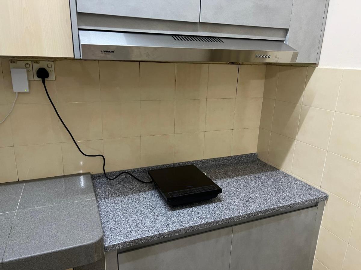 D'Lestari Homestay Seri Kembangan Exterior foto