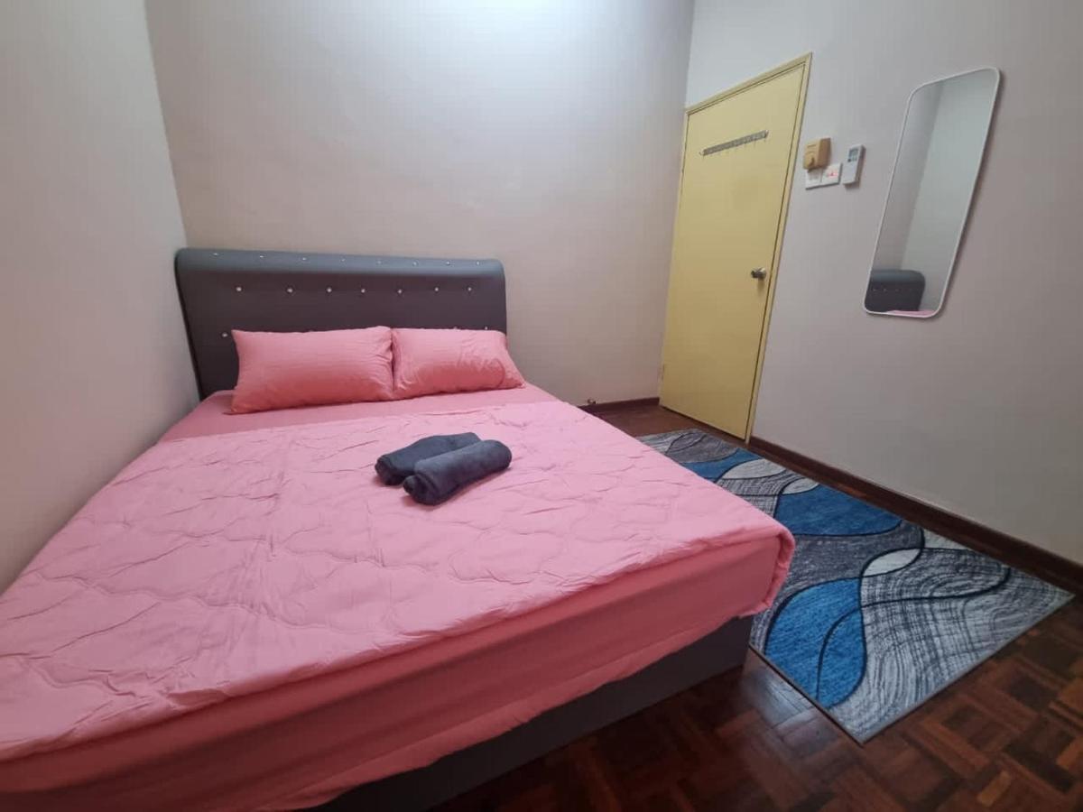D'Lestari Homestay Seri Kembangan Exterior foto